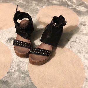 A.S.98 37 6.5-7 PLATFORM STUDDED SANDALS FP
